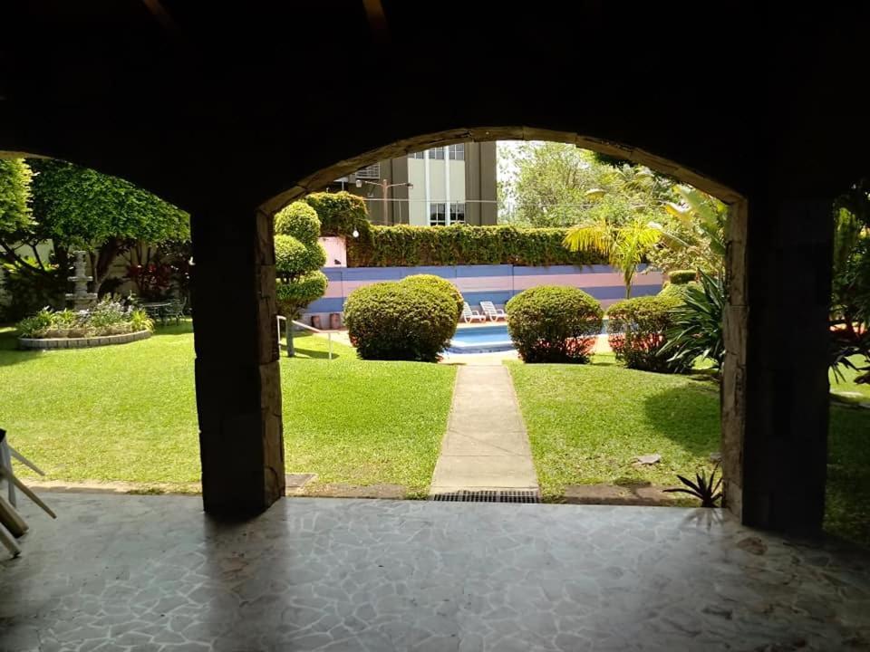 Hotel Alamo Internacional 圣萨尔瓦多 外观 照片